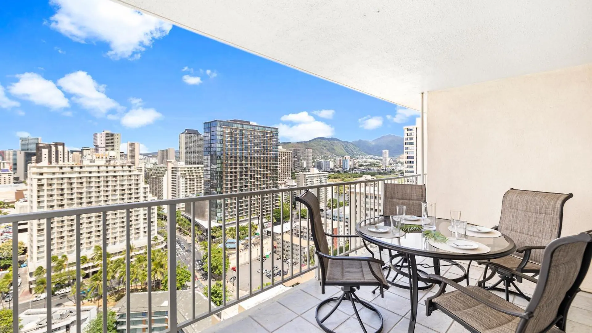 Cozy 1Br With Great Ocean Views - 3 Mins To Waikiki Beach! Honolulu