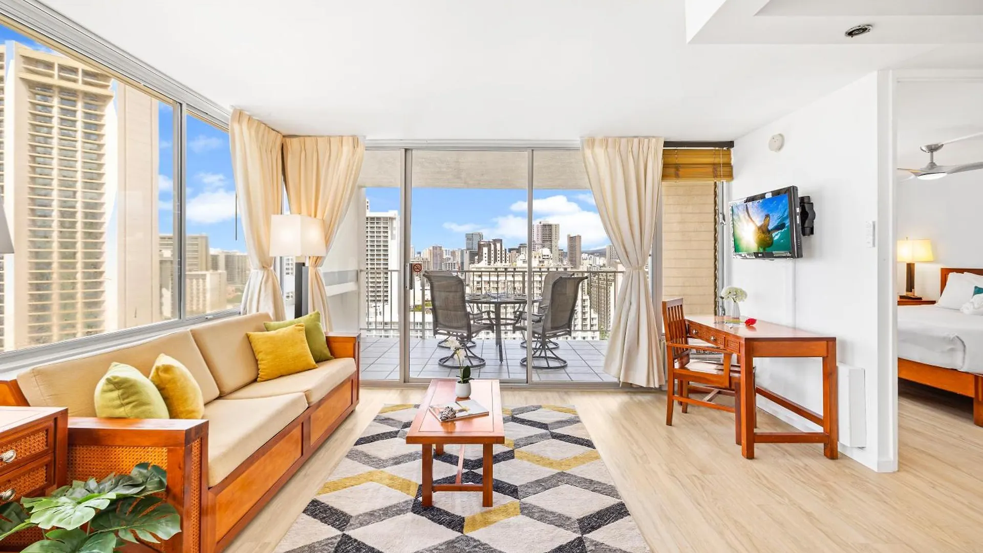 Daire Cozy 1Br With Great Ocean Views - 3 Mins To Waikiki Beach! Honolulu